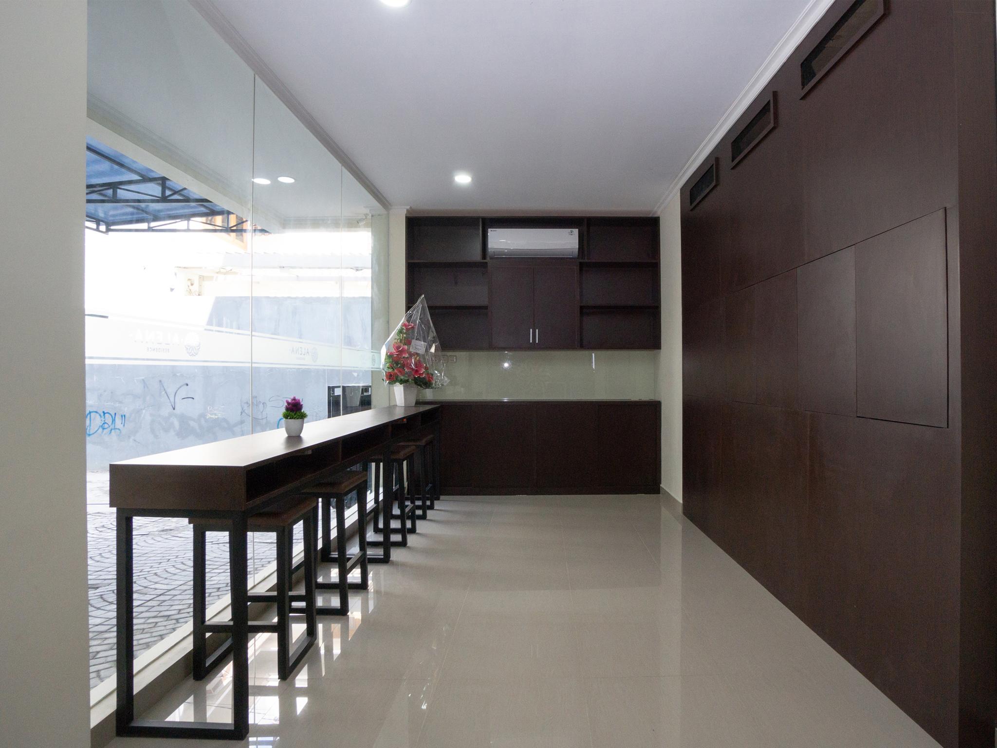 Collection O Yogyakarta Near Jalan Malioboro Formerly Alena Residence Джок'якарта Екстер'єр фото