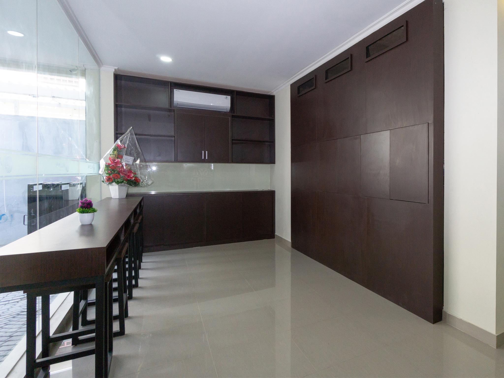 Collection O Yogyakarta Near Jalan Malioboro Formerly Alena Residence Джок'якарта Екстер'єр фото